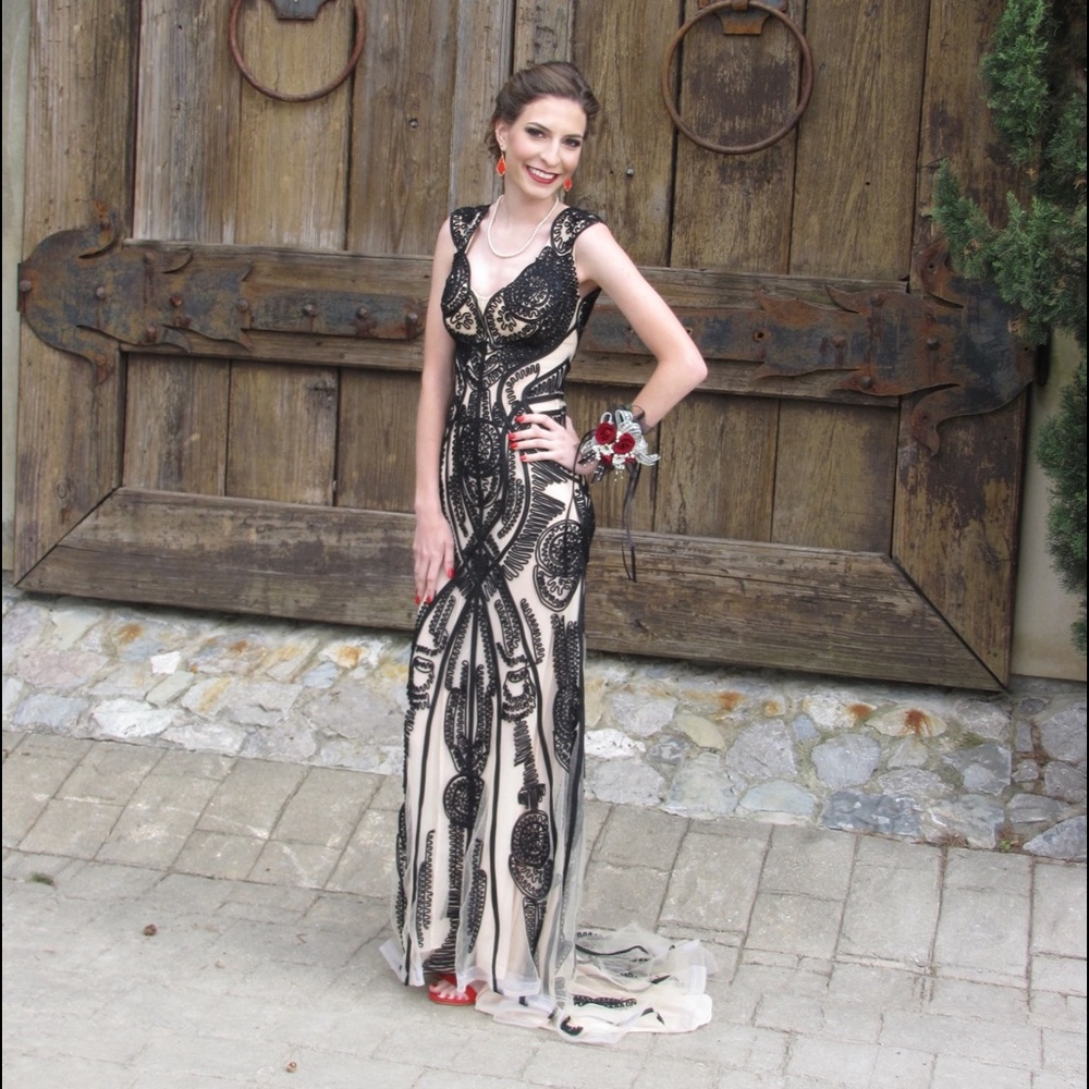 PROM DRESS 00-0